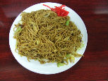 焼きそばの「いずみ食堂」
「平政」前のバス通りを木更津方面へ、
100mぐらい上った左に在ります。
優しい笑顔のおばちゃんと、おねえさんが、
母娘でやっているお店です。
人柄と懐かしくて美味しい「鉄板焼きそば」がお薦めです！！
是非一度食べに行ってみてください。
ファンになっちゃいますよ ＾o＾
